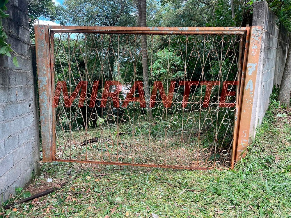 Terreno de 0m² em PARQUE PETROPOLIS