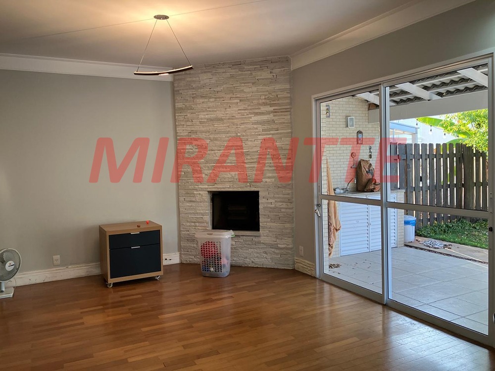 Cond. fechado de 237m² com 3 quartos em Jardim Leonor Mendes De Barros