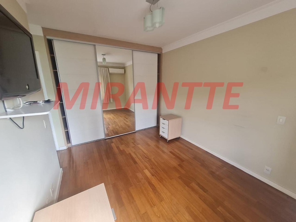 Cond. fechado de 237m² com 3 quartos em Jardim Leonor Mendes De Barros