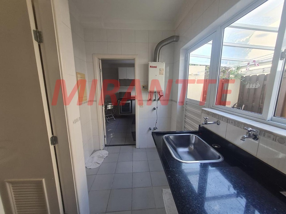 Cond. fechado de 237m² com 3 quartos em Jardim Leonor Mendes De Barros