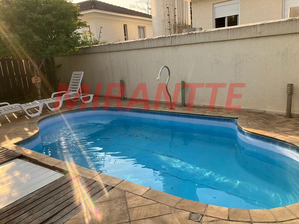 Cond. fechado de 237m² com 3 quartos em Jardim Leonor Mendes De Barros