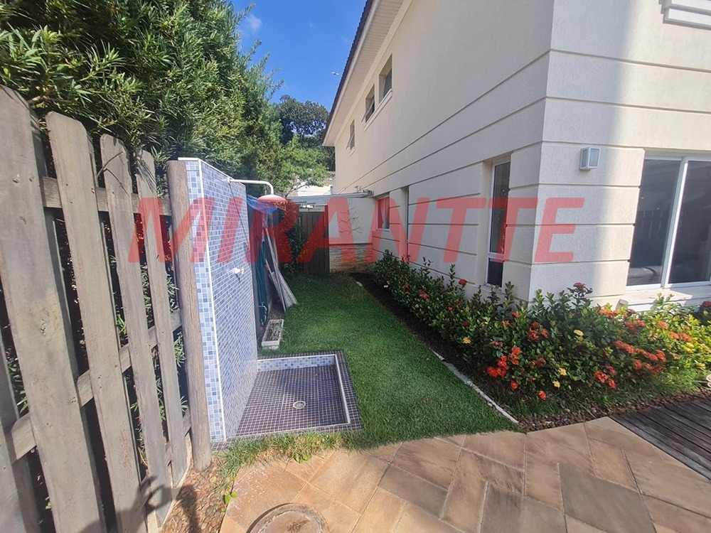 Cond. fechado de 237m² com 3 quartos em Jardim Leonor Mendes De Barros