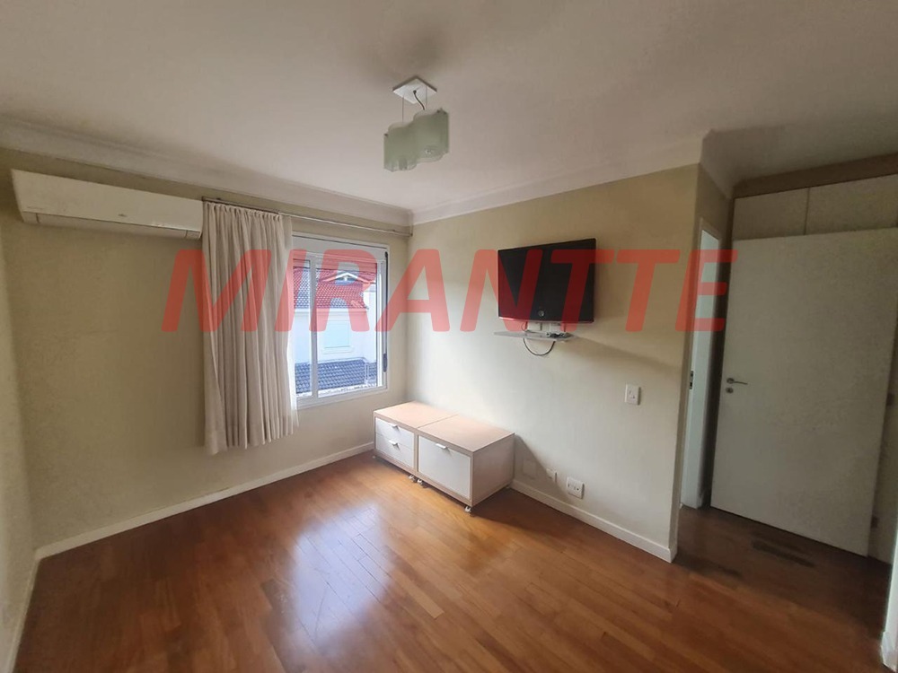 Cond. fechado de 237m² com 3 quartos em Jardim Leonor Mendes De Barros
