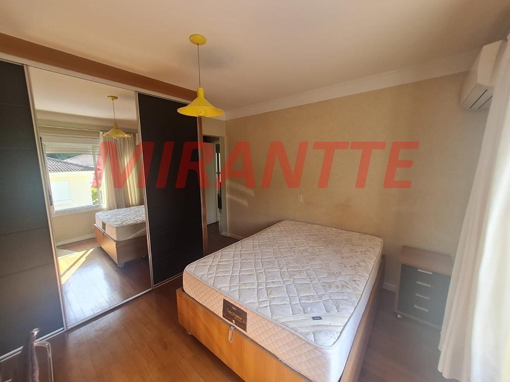 Cond. fechado de 237m² com 3 quartos em Jardim Leonor Mendes De Barros