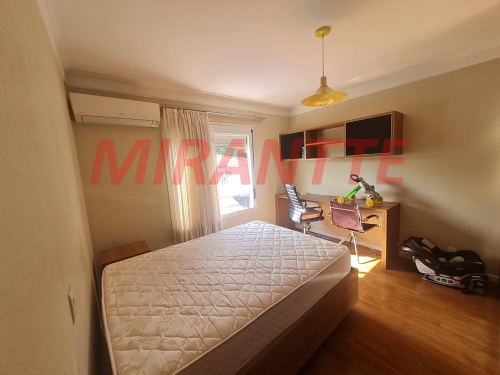 Cond. fechado de 237m² com 3 quartos em Jardim Leonor Mendes De Barros