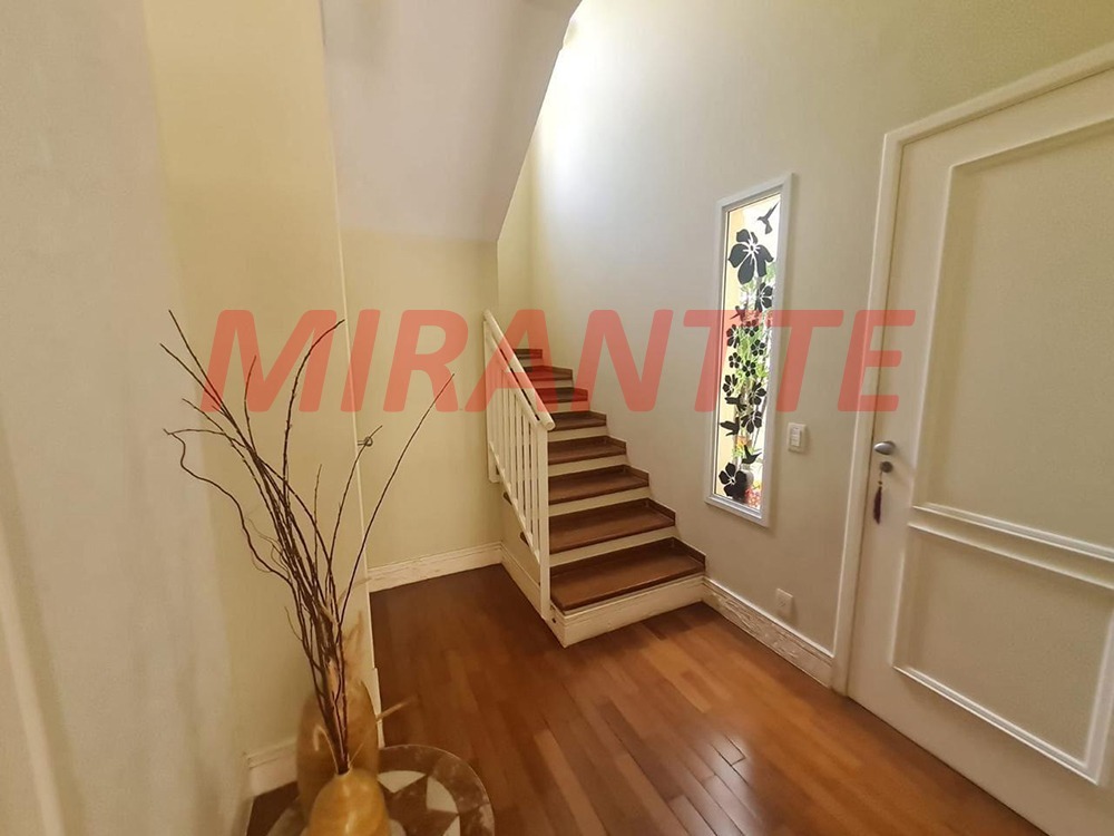 Cond. fechado de 237m² com 3 quartos em Jardim Leonor Mendes De Barros