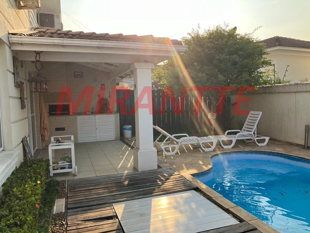 Cond. fechado de 237m² com 3 quartos em Jardim Leonor Mendes De Barros