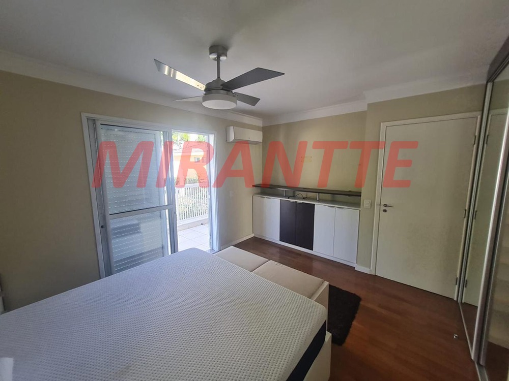 Cond. fechado de 237m² com 3 quartos em Jardim Leonor Mendes De Barros