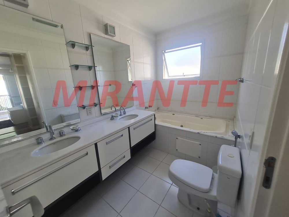 Cond. fechado de 237m² com 3 quartos em Jardim Leonor Mendes De Barros