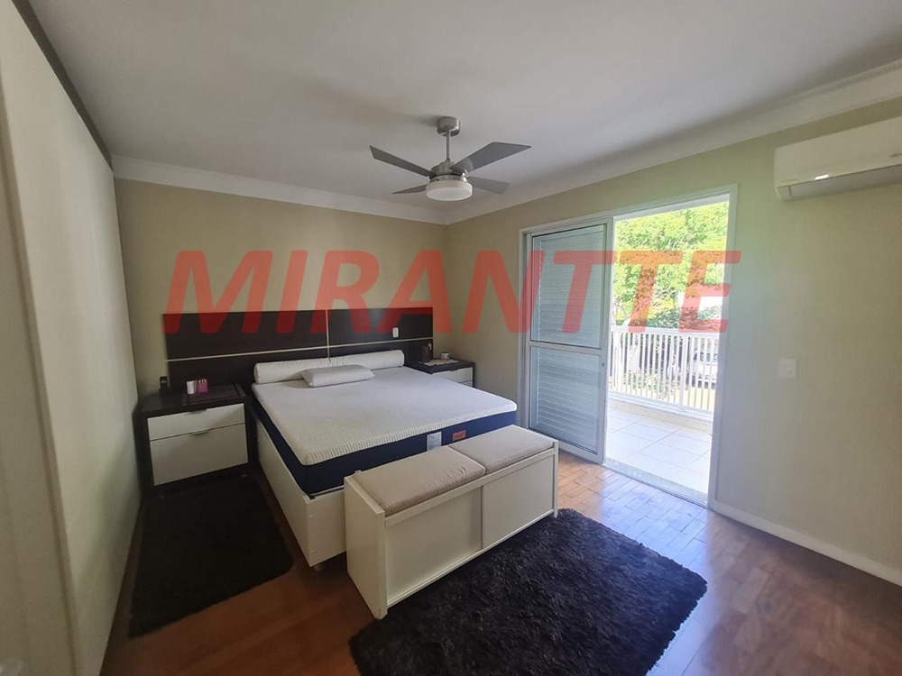 Cond. fechado de 237m² com 3 quartos em Jardim Leonor Mendes De Barros
