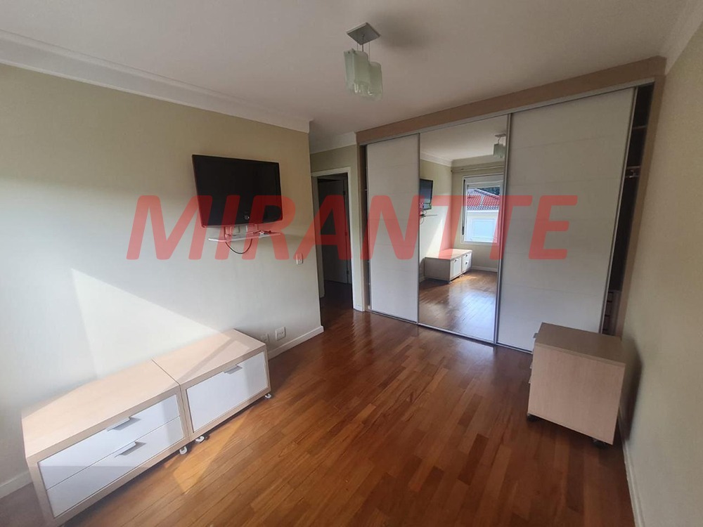 Cond. fechado de 237m² com 3 quartos em Jardim Leonor Mendes De Barros