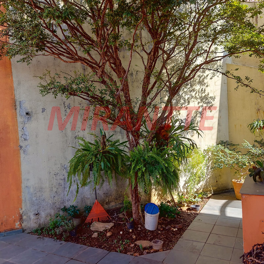 Sobrado de 212m² com 5 quartos em Jardim Guapíra