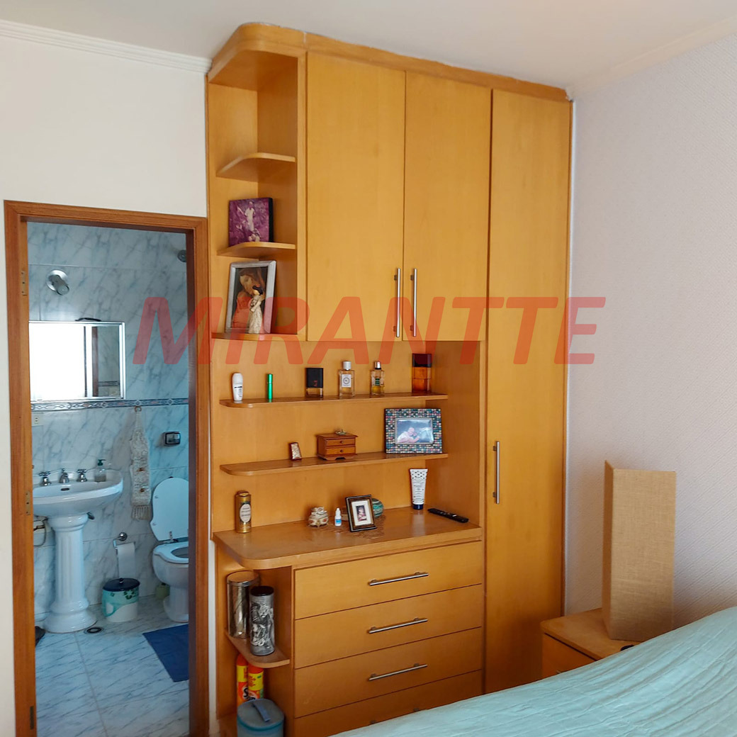 Sobrado de 212m² com 5 quartos em Jardim Guapíra