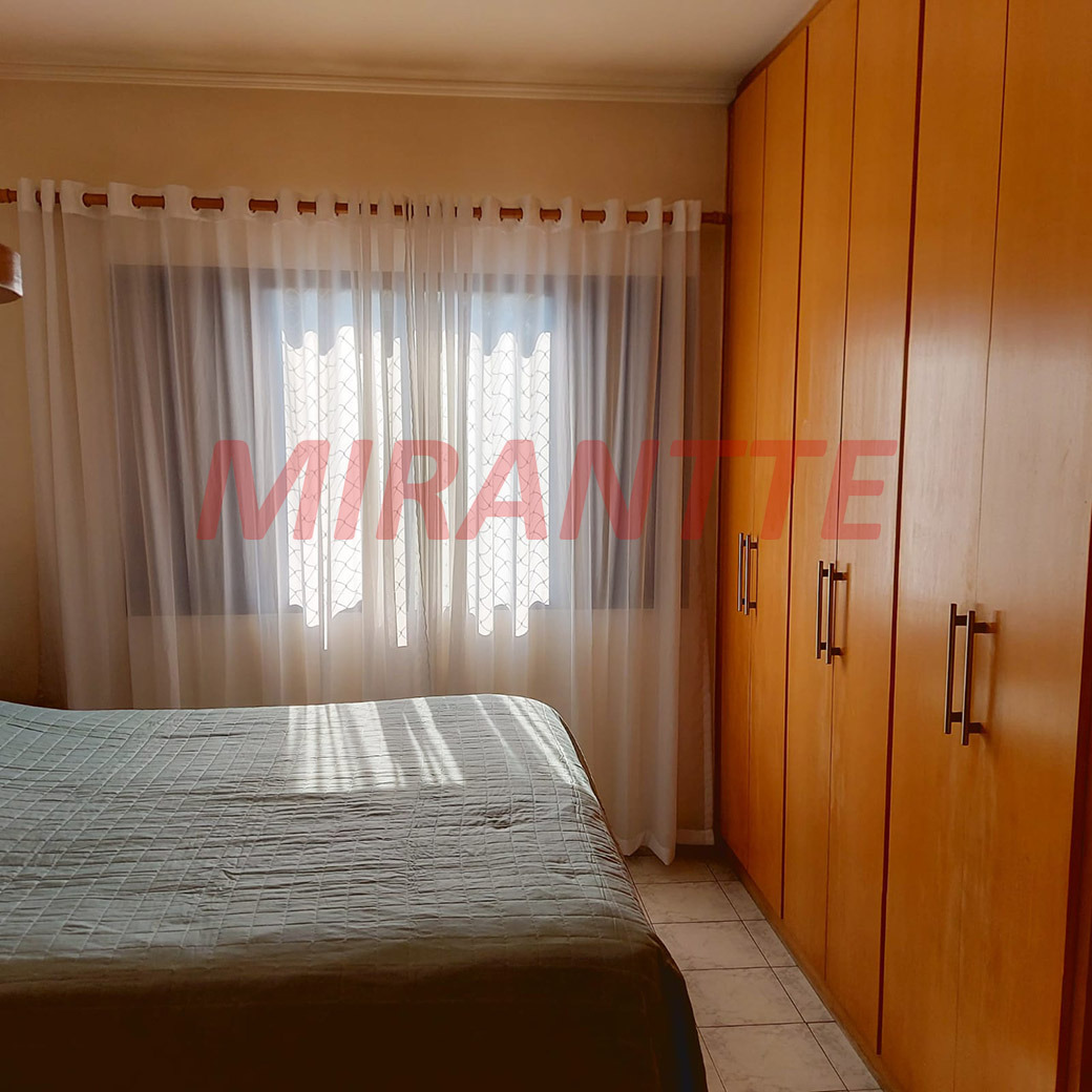 Sobrado de 212m² com 5 quartos em Jardim Guapíra