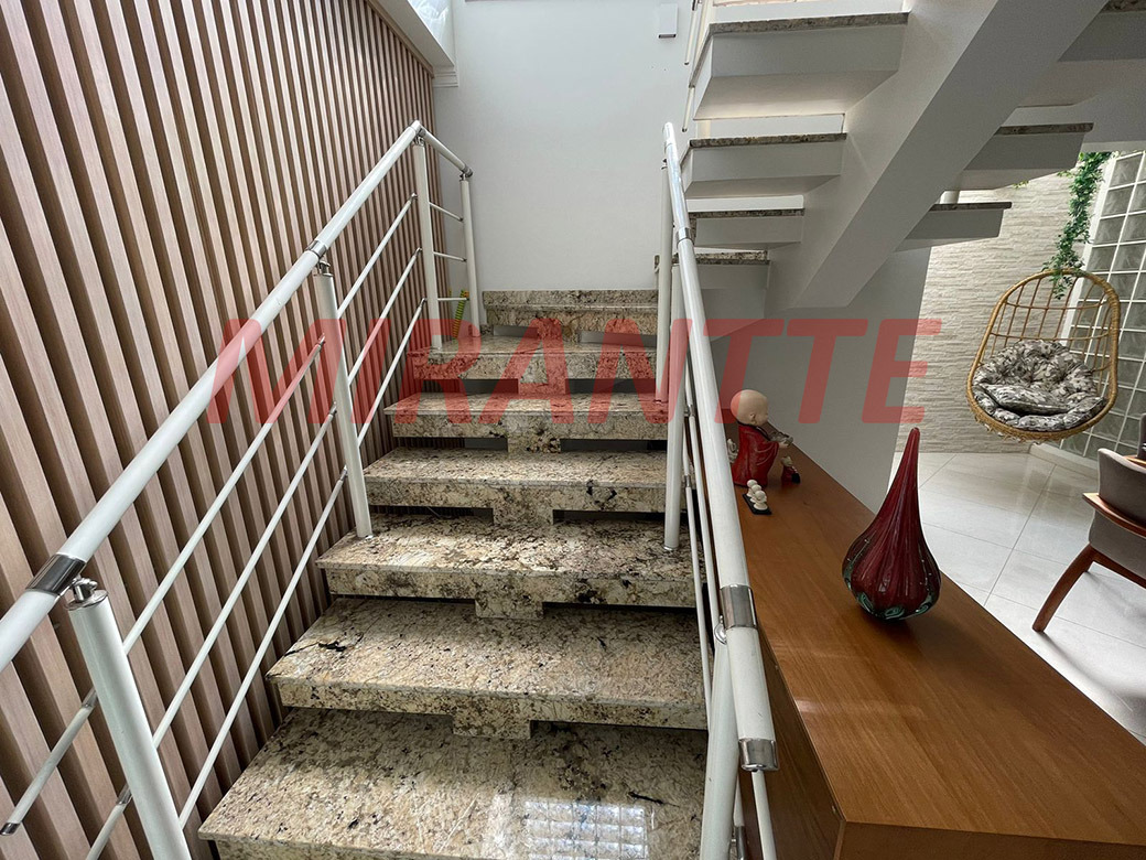 Sobrado de 208m² com 3 quartos em Parada Inglesa