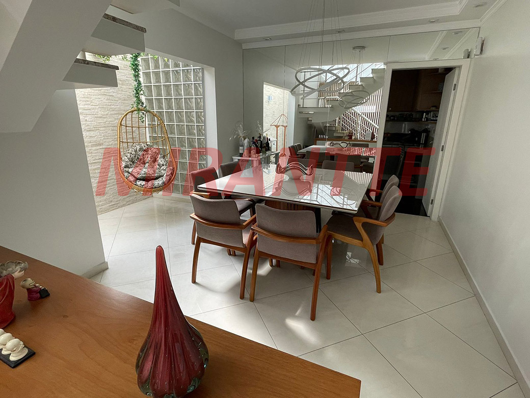Sobrado de 208m² com 3 quartos em Parada Inglesa