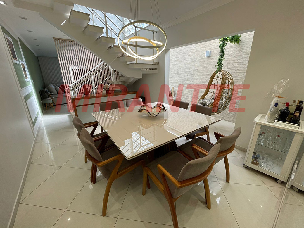 Sobrado de 208m² com 3 quartos em Parada Inglesa