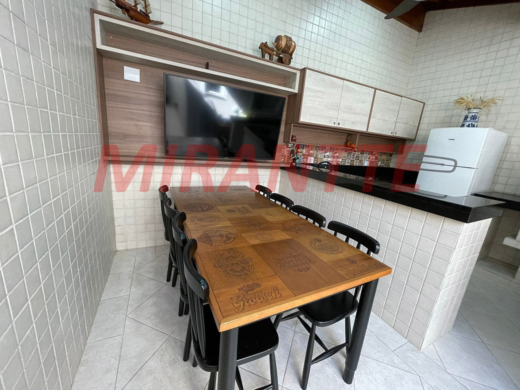 Sobrado de 208m² com 3 quartos em Parada Inglesa