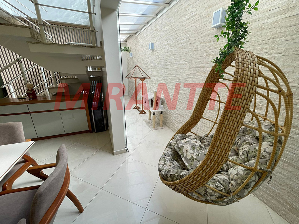 Sobrado de 208m² com 3 quartos em Parada Inglesa