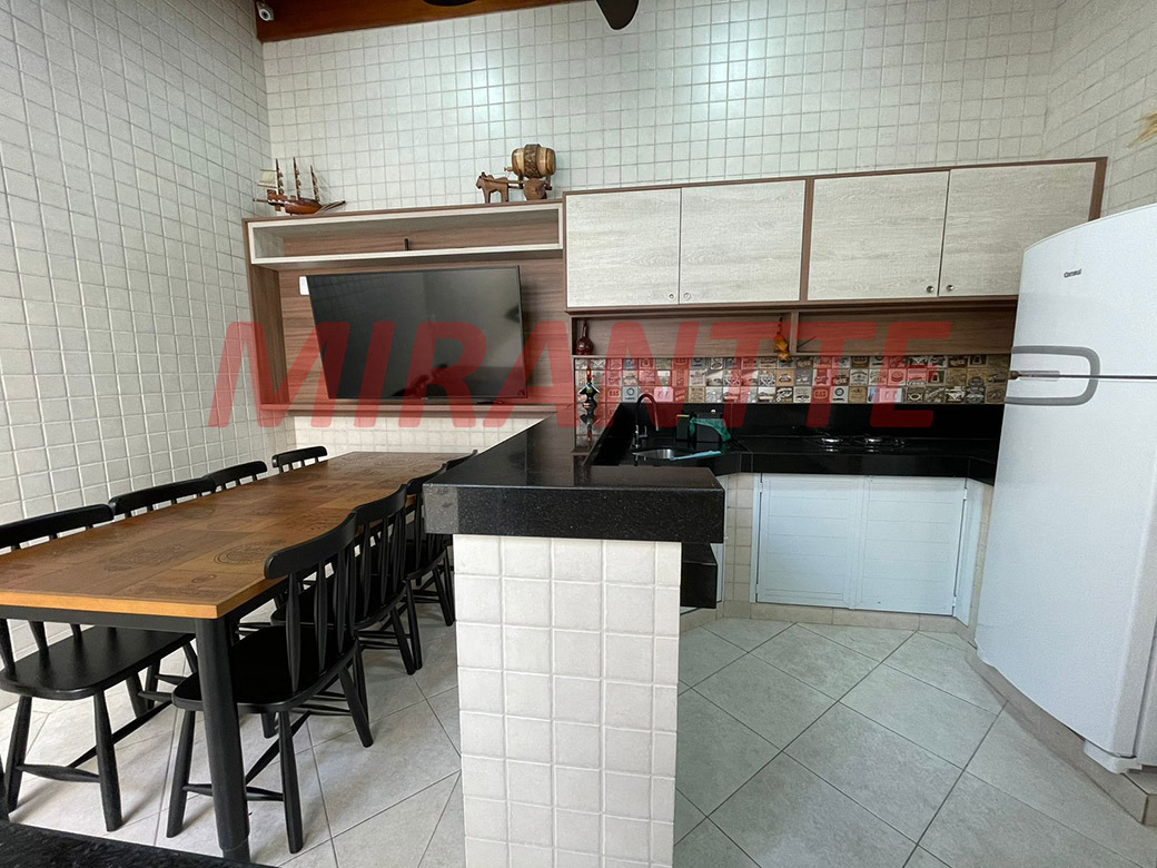 Sobrado de 208m² com 3 quartos em Parada Inglesa