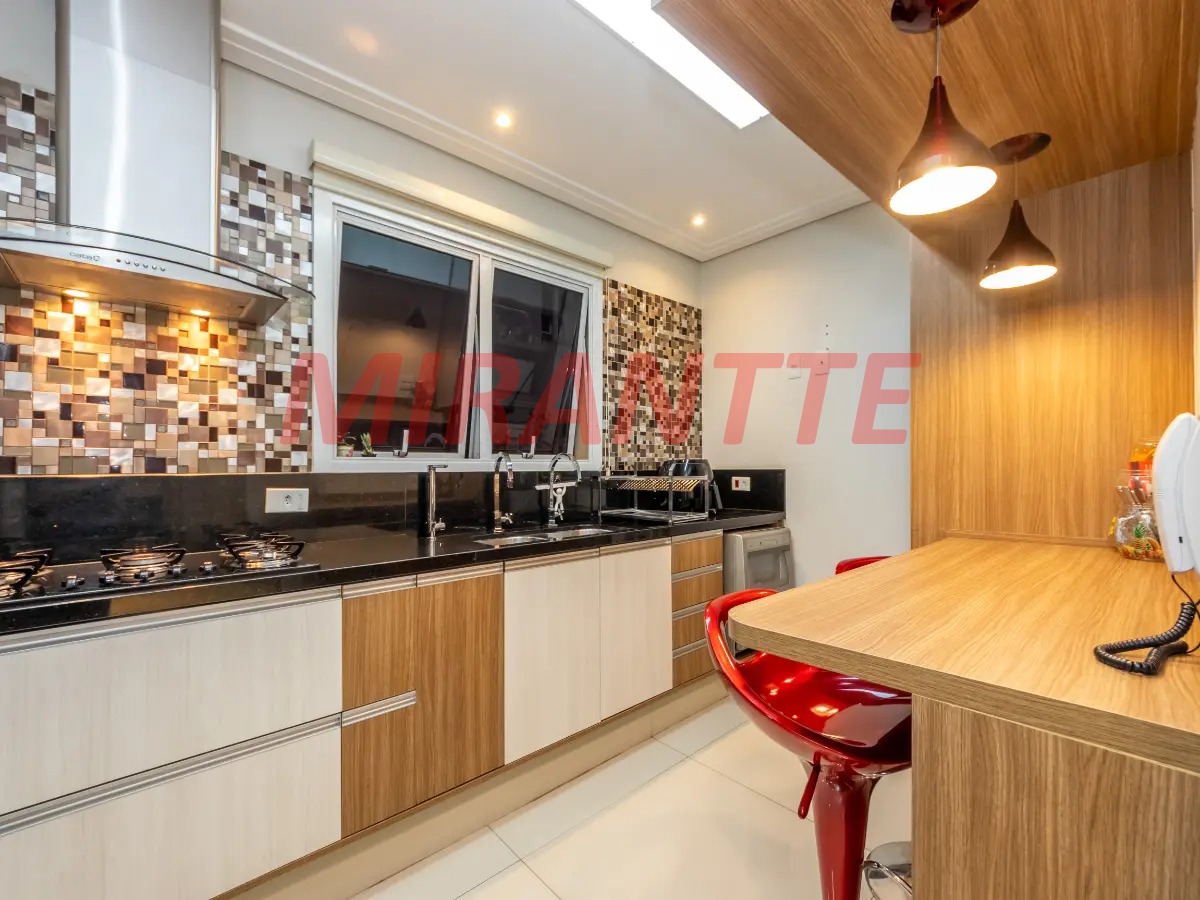 Cond. fechado de 140m² com 3 quartos em Vila Siqueira (Zona Norte)