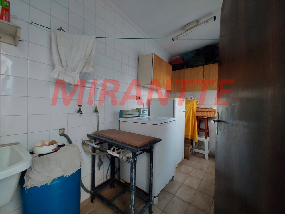 Sobrado de 132m² com 3 quartos em Horto Florestal