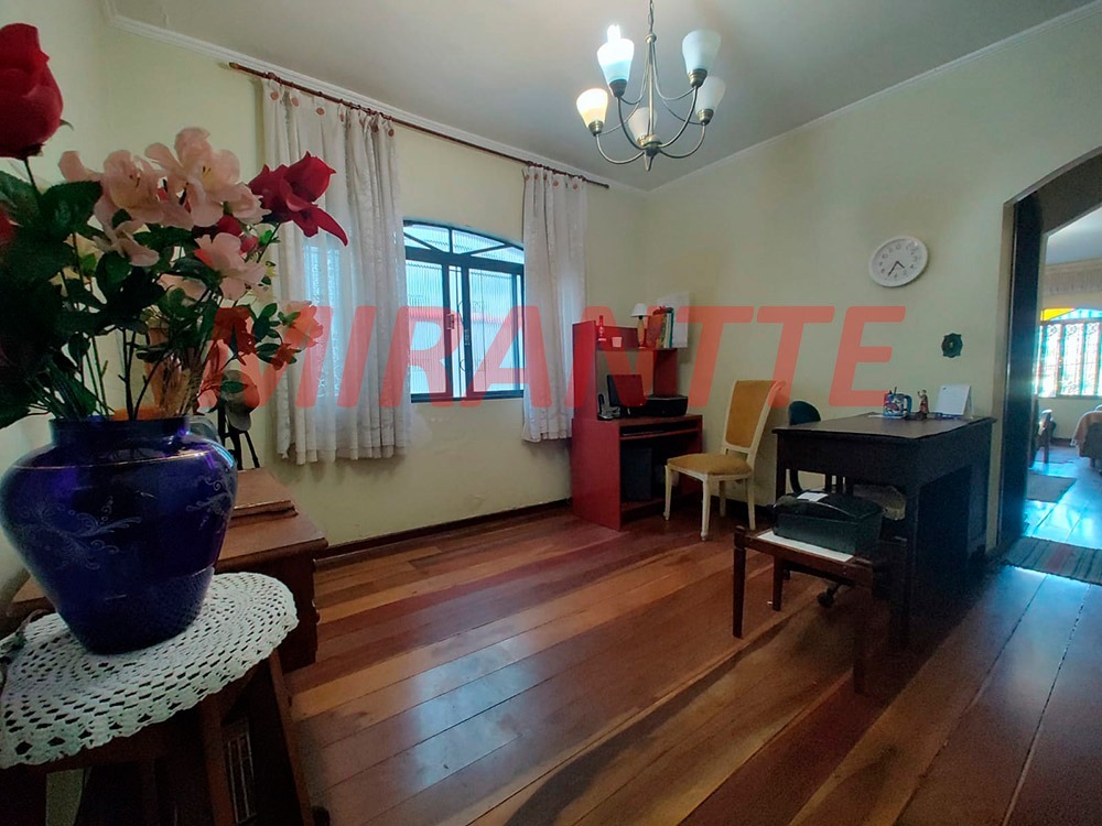Sobrado de 132m² com 3 quartos em Horto Florestal