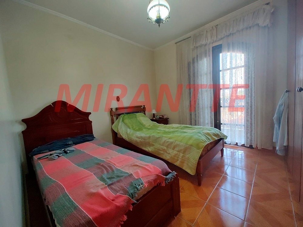 Sobrado de 132m² com 3 quartos em Horto Florestal