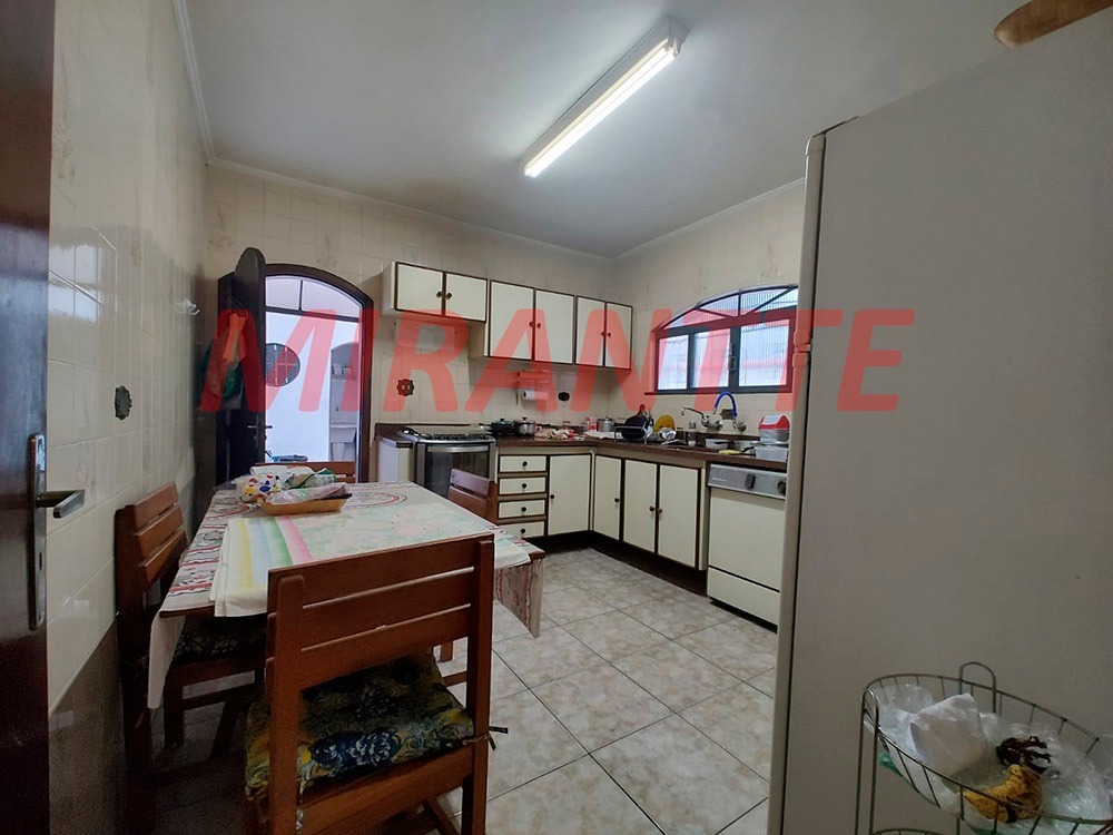 Sobrado de 132m² com 3 quartos em Horto Florestal