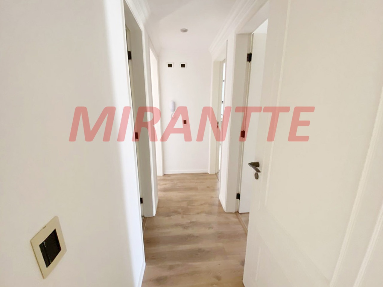 Cobertura de 240m² com 3 quartos em Moema