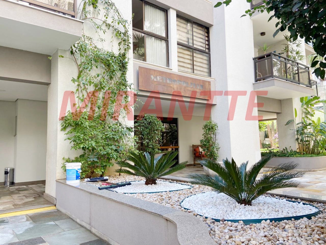 Cobertura de 240m² com 3 quartos em Moema