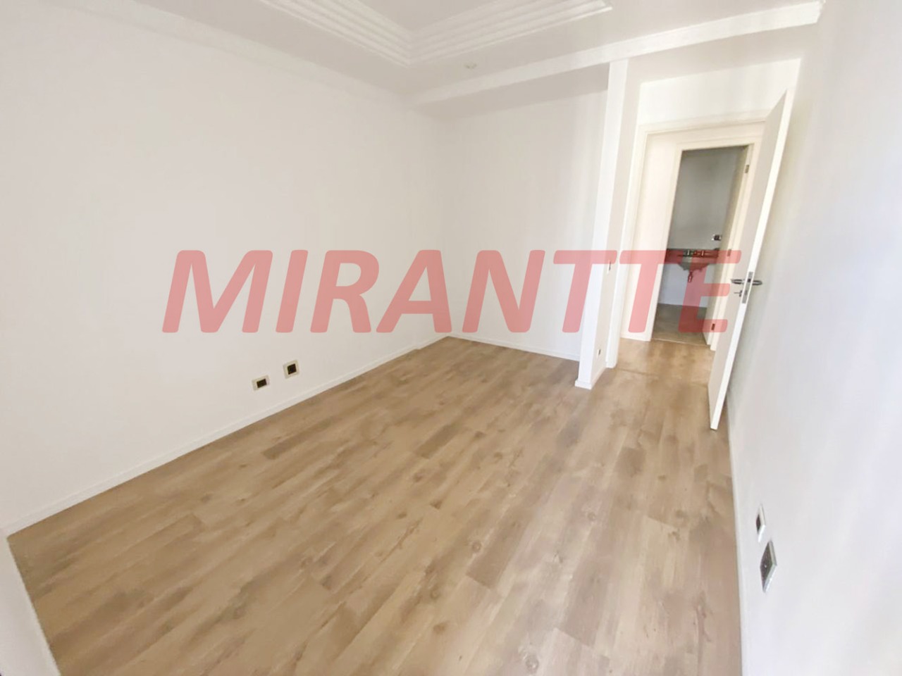 Cobertura de 240m² com 3 quartos em Moema
