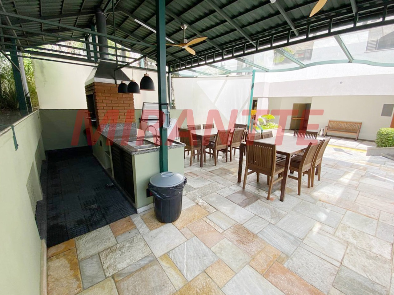 Cobertura de 240m² com 3 quartos em Moema