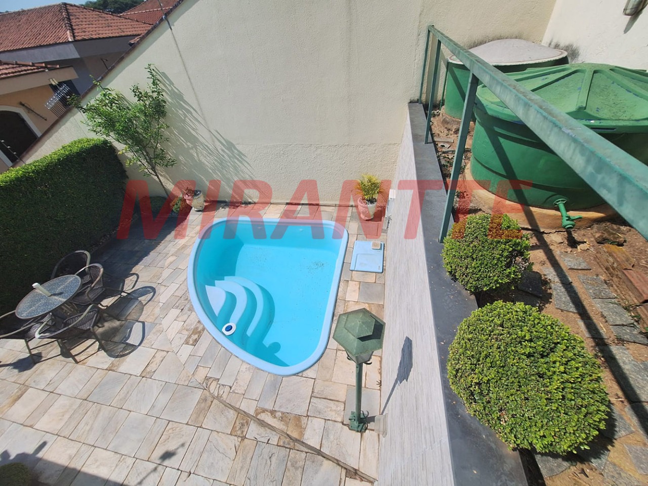 Sobrado de 199m² com 4 quartos em Horto Florestal