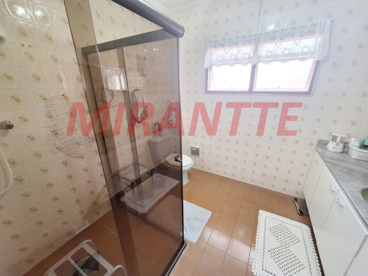 Sobrado de 199m² com 4 quartos em Horto Florestal