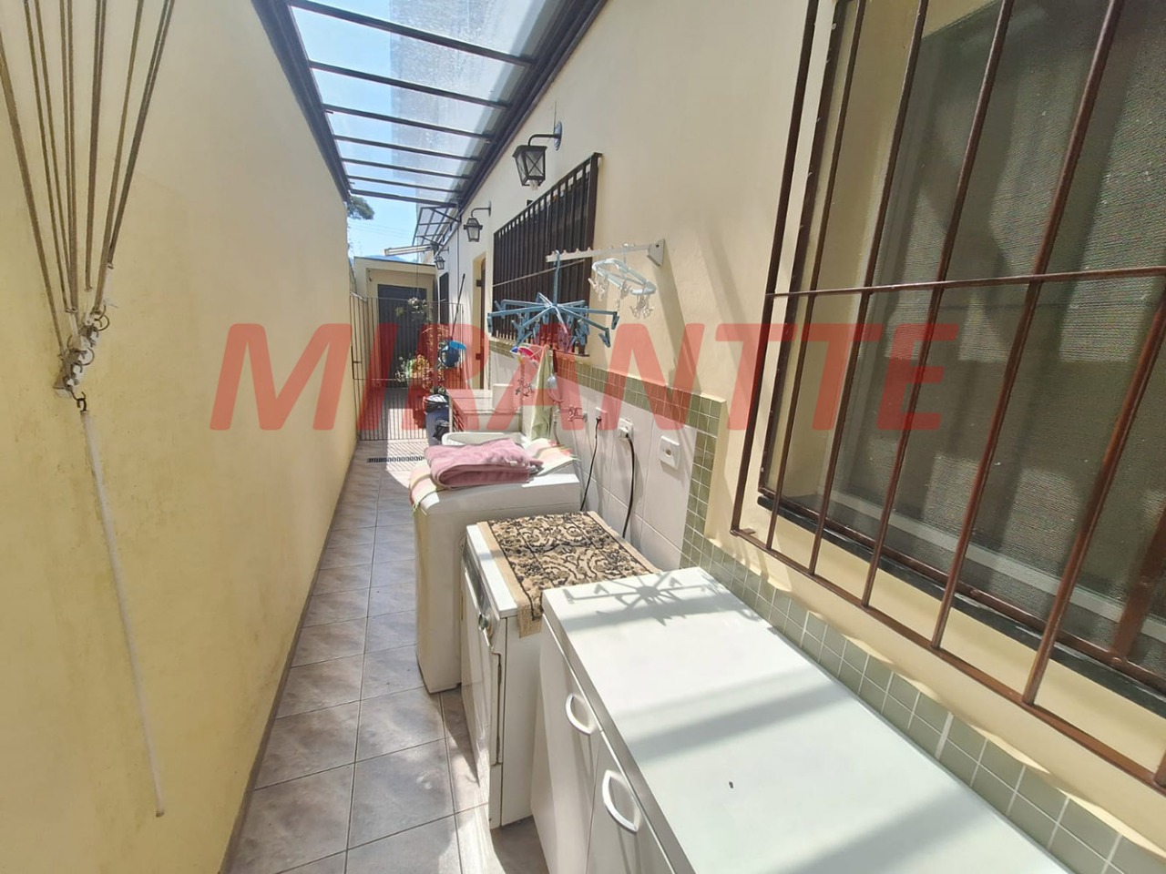 Sobrado de 199m² com 4 quartos em Horto Florestal