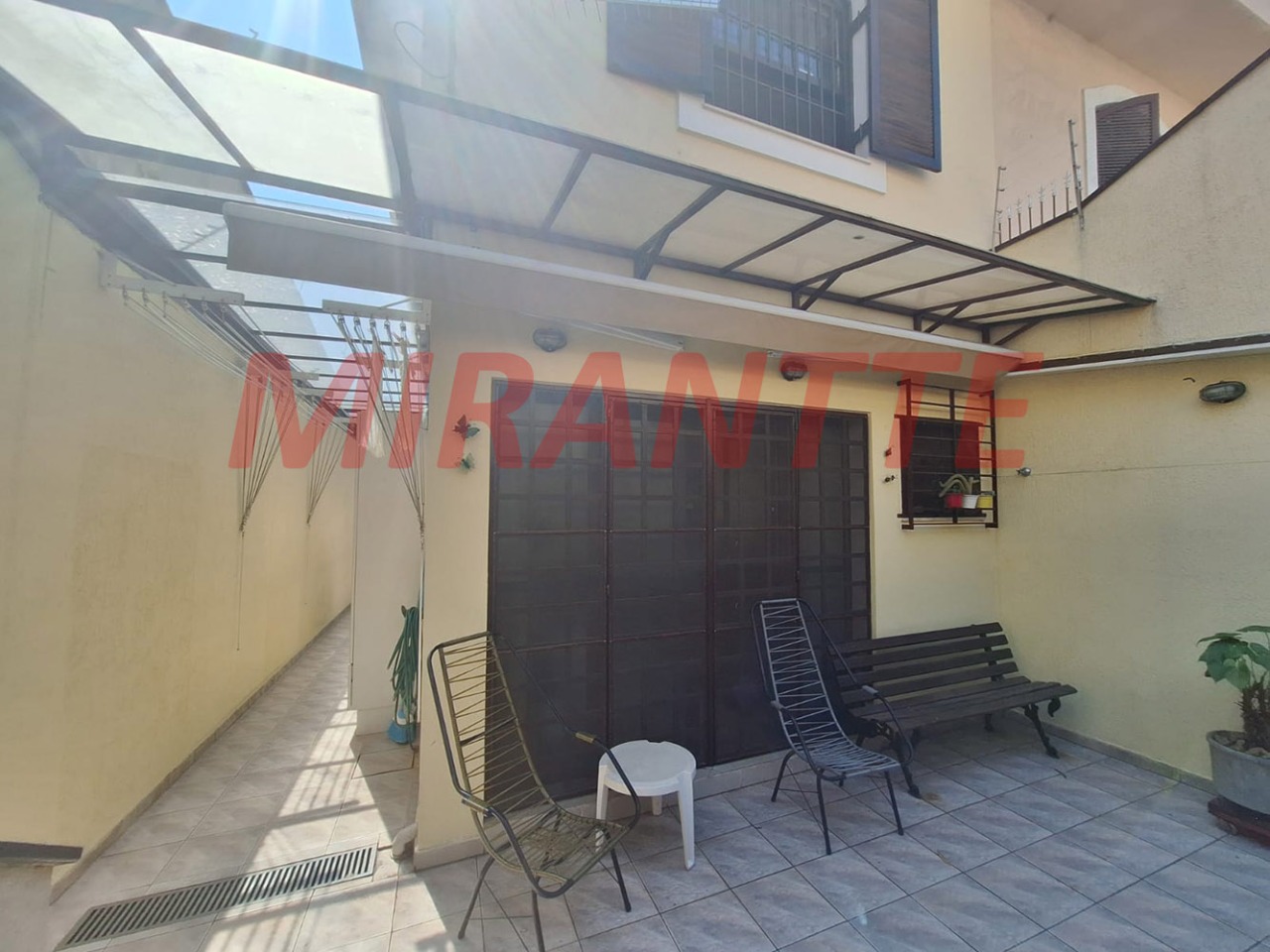 Sobrado de 199m² com 4 quartos em Horto Florestal