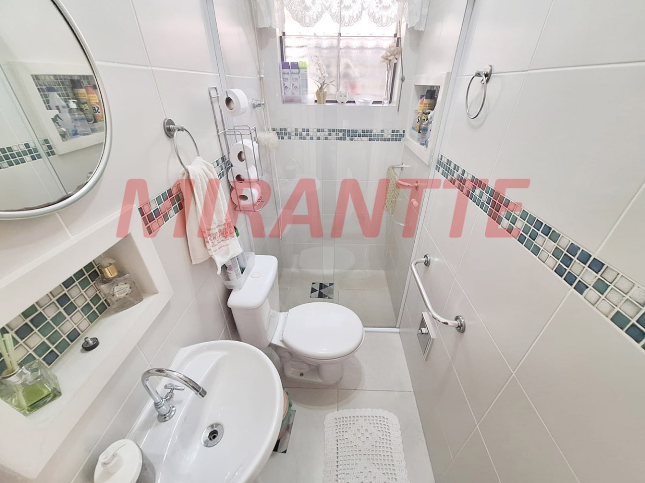 Sobrado de 199m² com 4 quartos em Horto Florestal