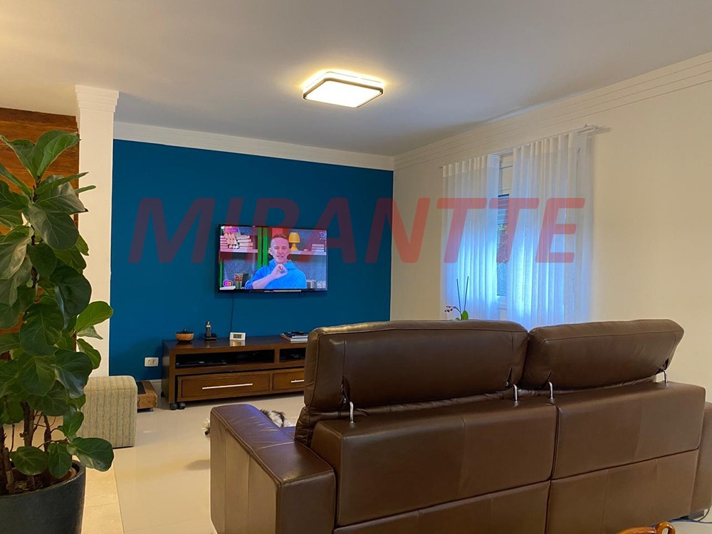 Cond. fechado de 489m² com 4 quartos em Caraguata