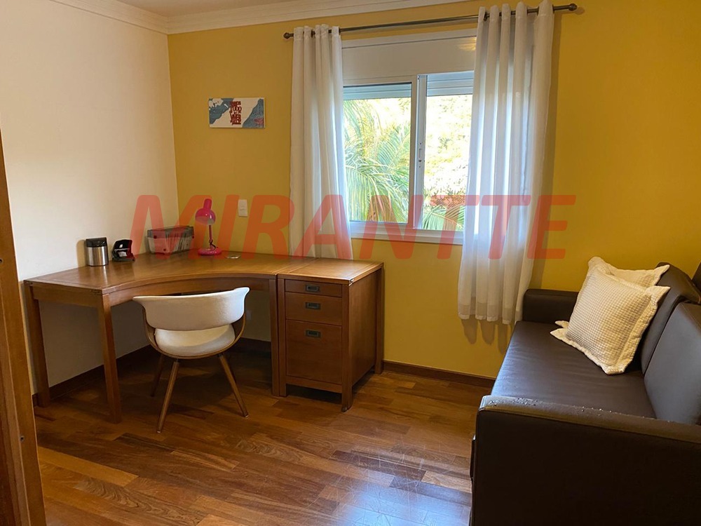 Cond. fechado de 489m² com 4 quartos em Caraguata