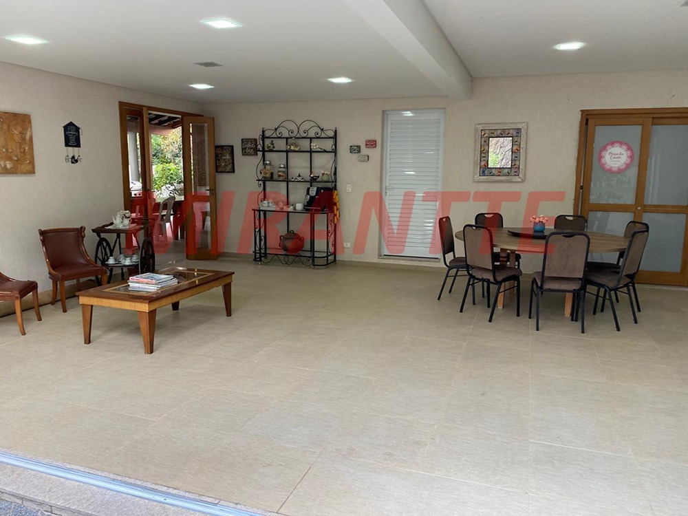 Cond. fechado de 489m² com 4 quartos em Caraguata