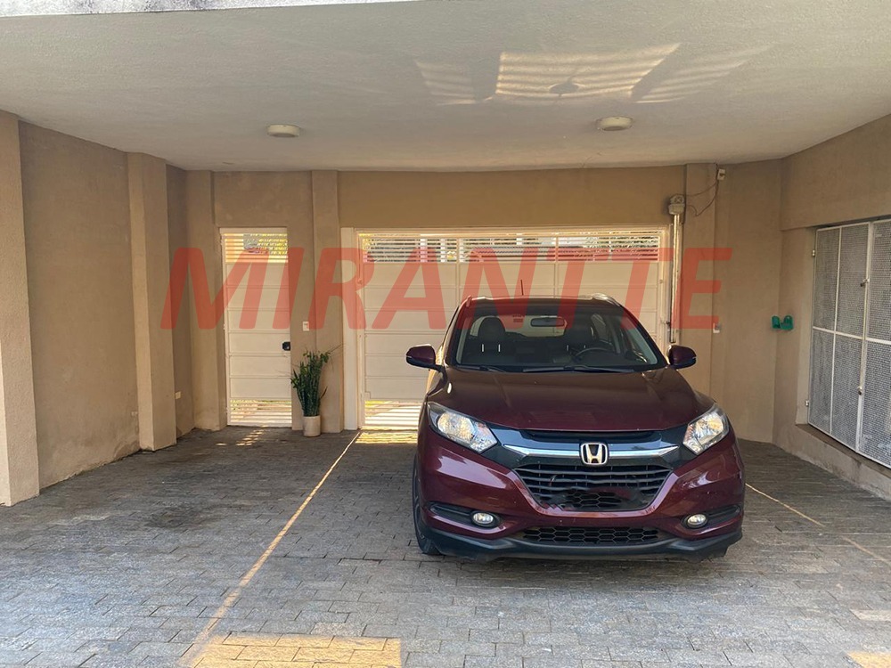 Cond. fechado de 489m² com 4 quartos em Caraguata
