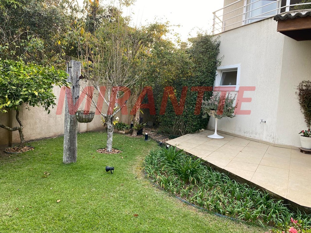 Cond. fechado de 489m² com 4 quartos em Caraguata