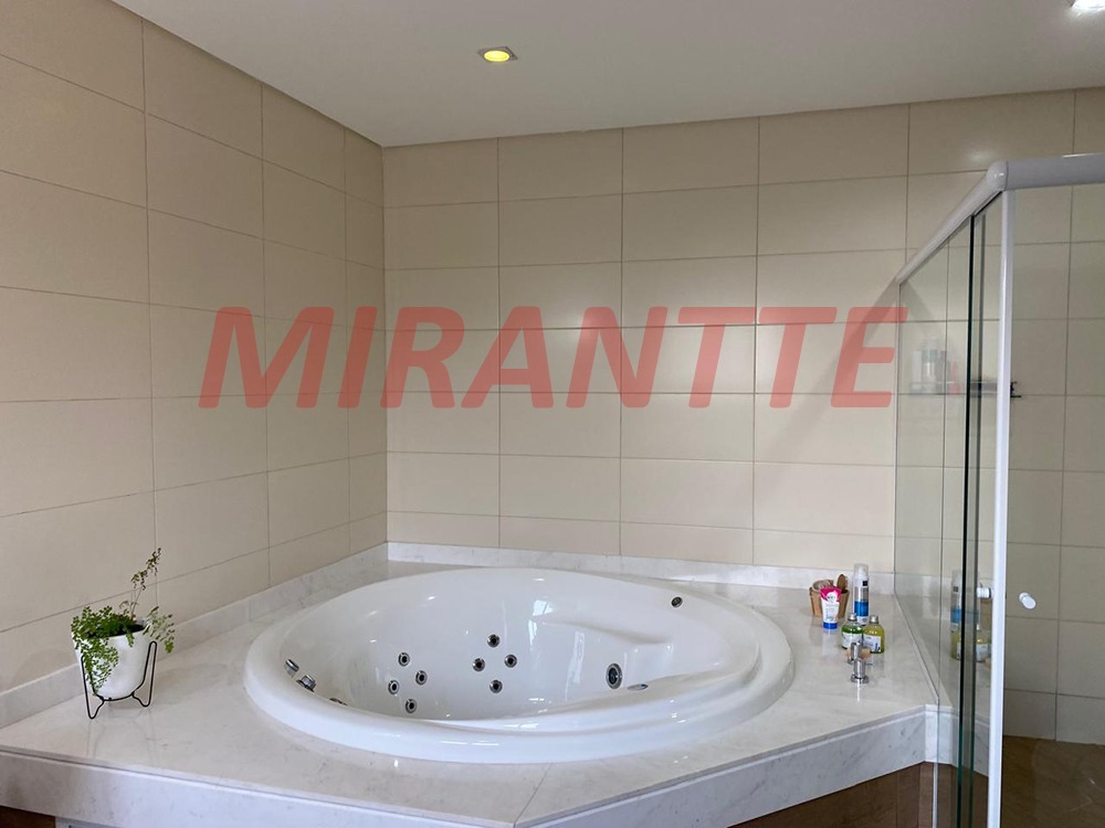 Cond. fechado de 489m² com 4 quartos em Caraguata