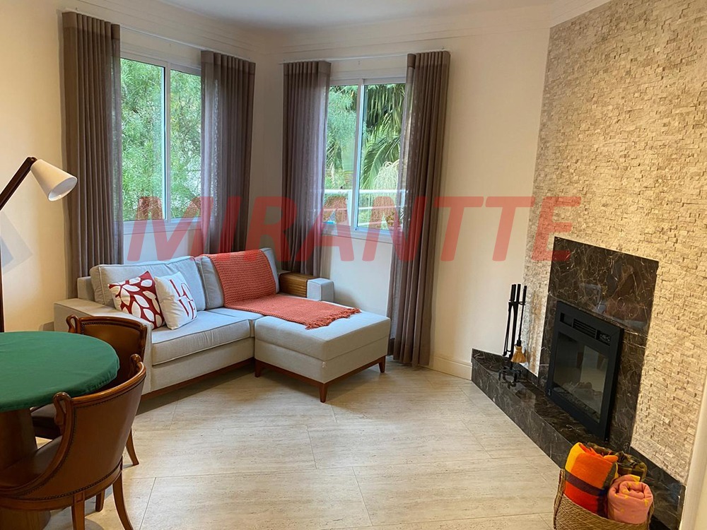 Cond. fechado de 489m² com 4 quartos em Caraguata