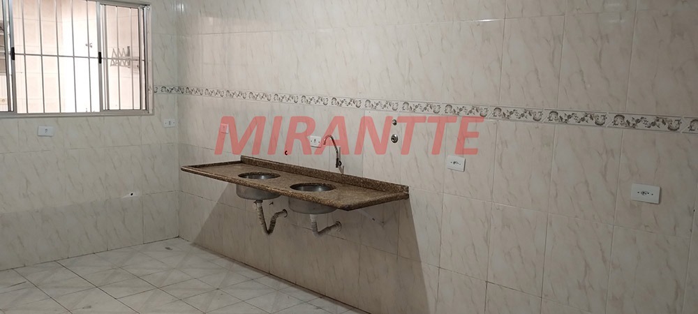 Sobrado de 80m² com 4 quartos em Vila Gustavo