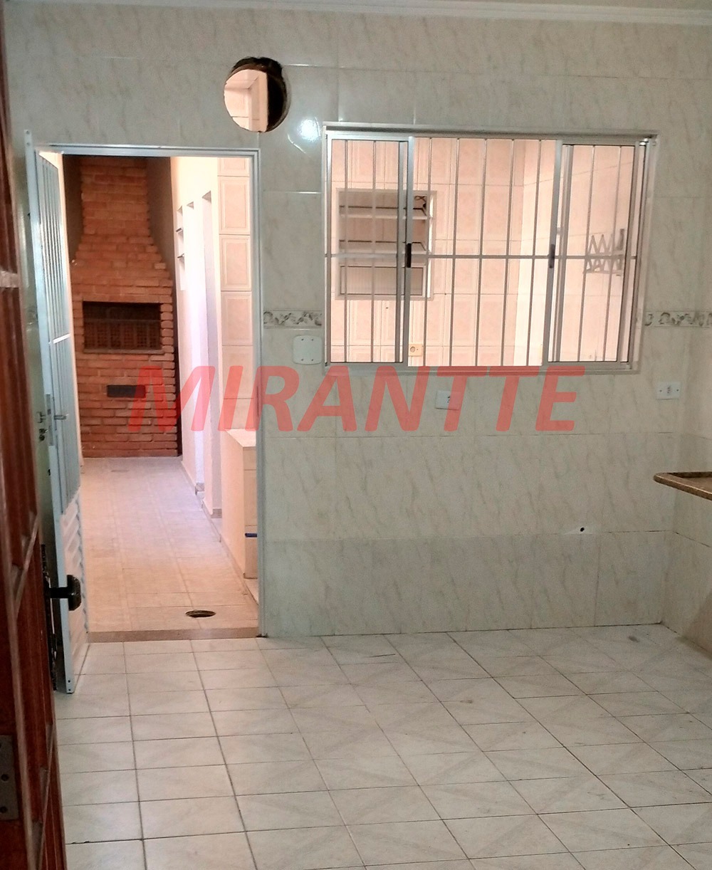 Sobrado de 80m² com 4 quartos em Vila Gustavo
