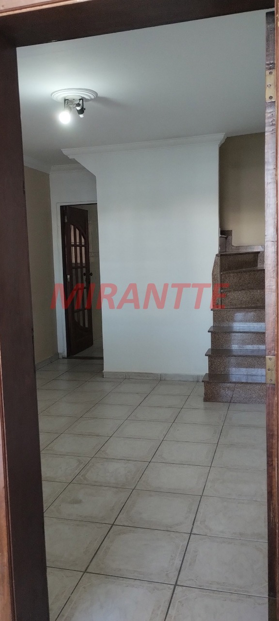 Sobrado de 80m² com 4 quartos em Vila Gustavo