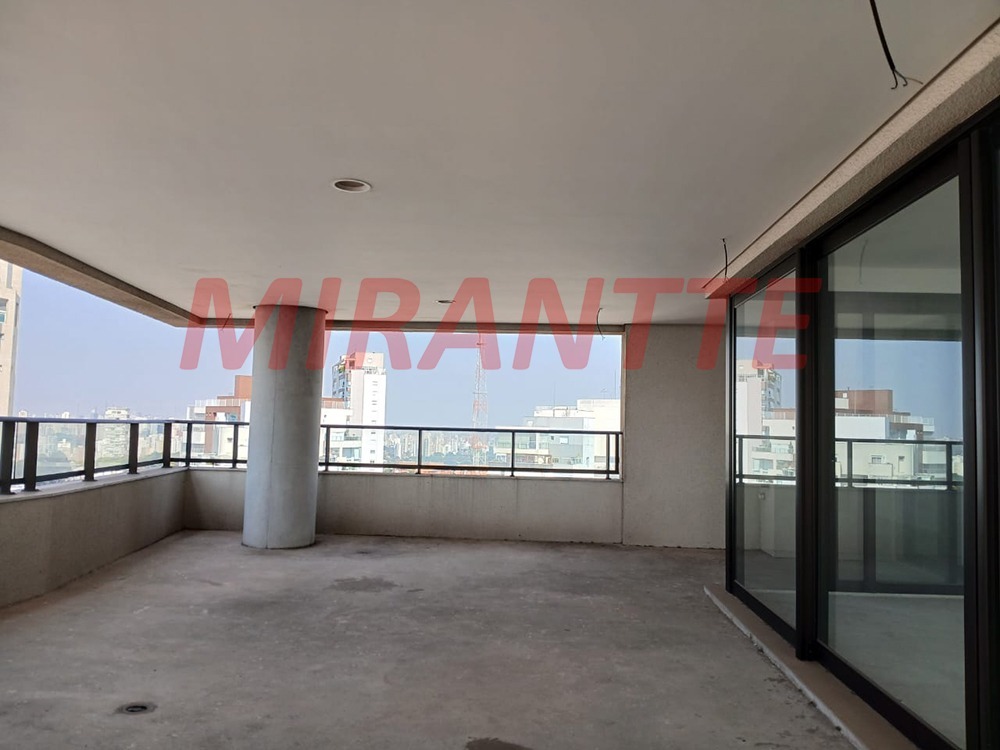 Apartamento de 219.6m² com 4 quartos em Alto da Lapa