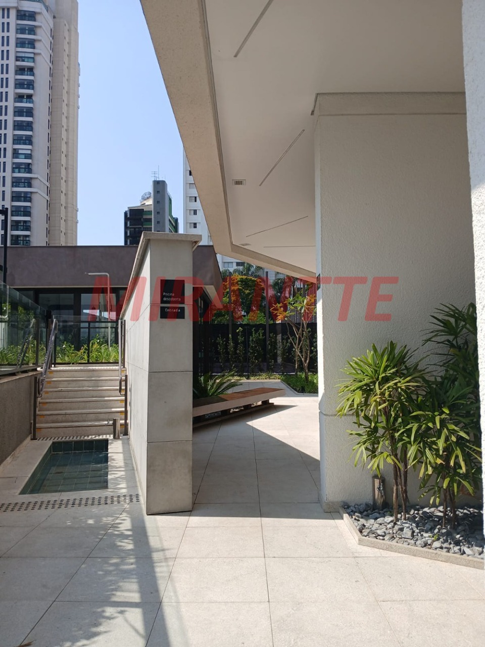 Apartamento de 219.6m² com 4 quartos em Alto da Lapa